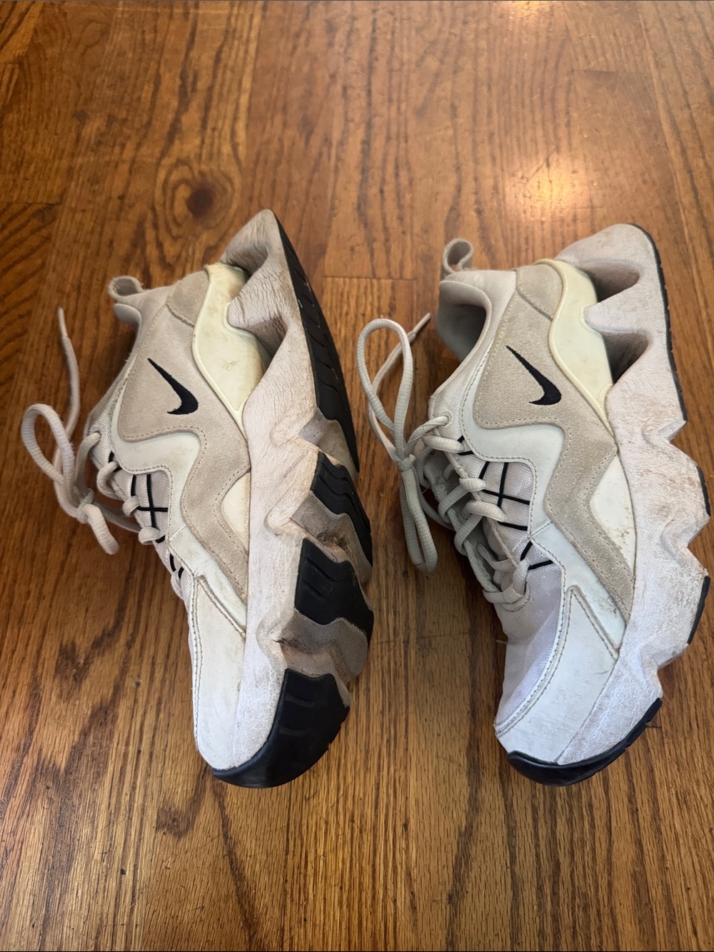 Nike White Low-Top Sneakers with Black Lacing Detail